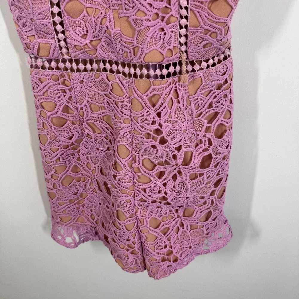 Adelyn Rae Sleeveless Floral Crochet Overlay Nude Lining Lavender Lace Romper XS - Picture 4 of 14